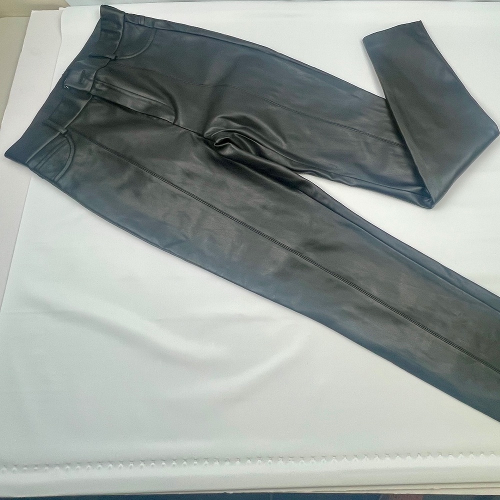 Zara Calzedonia Women Faux blk skinny Leather Pants 26 ankle zipper front pocket